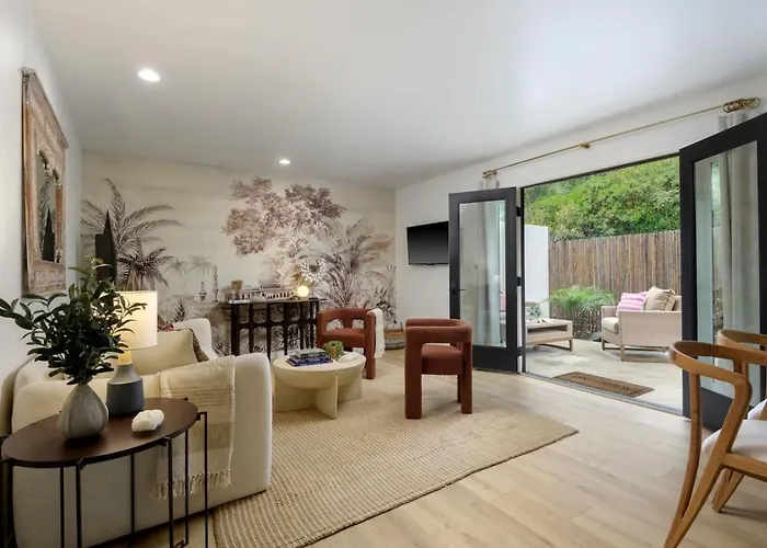 2 Bedroom With Patio Near Santa Barbara