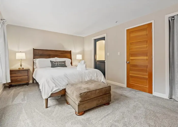 2-Bedroom Condo In Thornton