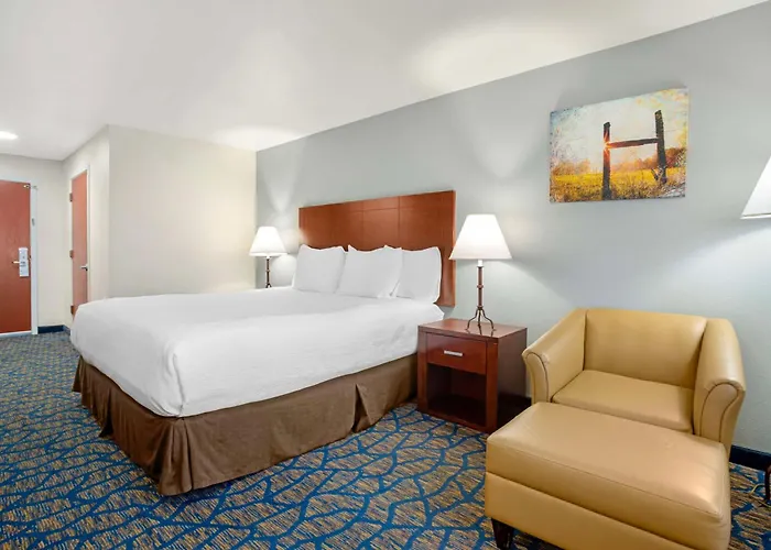 Best Western Plus Villa Del Lago Inn Patterson