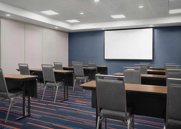 Hampton Inn & Suites Williston
