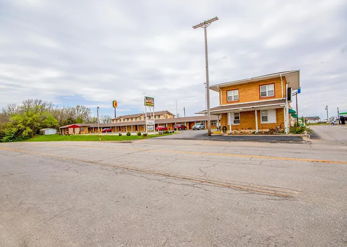 Oyo Travelier Motel