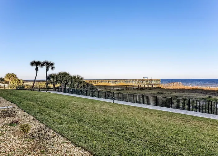 Short Walk To The Beach Condo