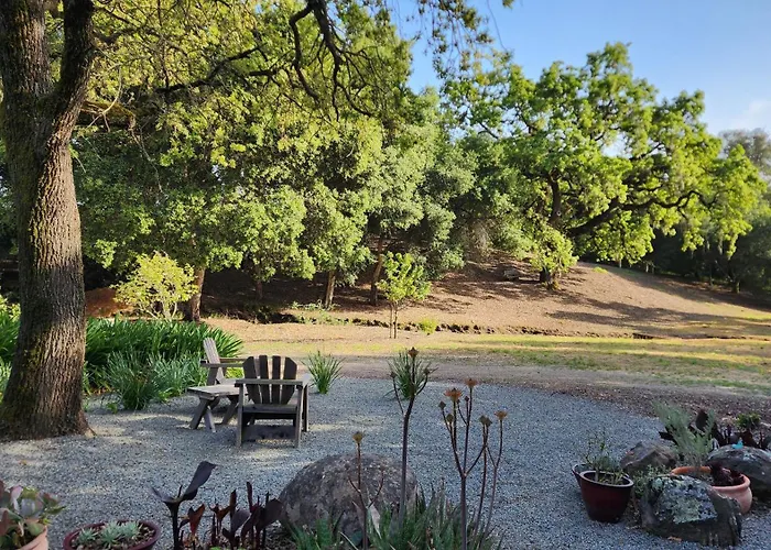 Amitabha Wine Country Cottage