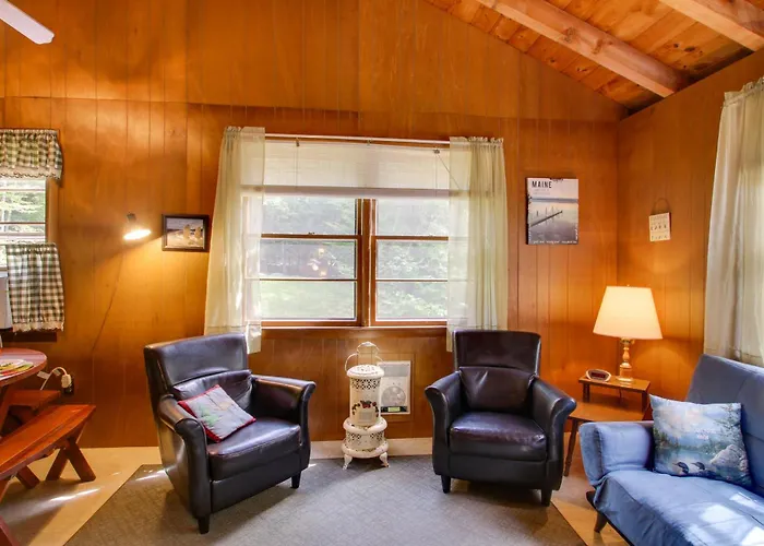 'The Acres' Panther Pond Cabin W/ Beach & Dock!