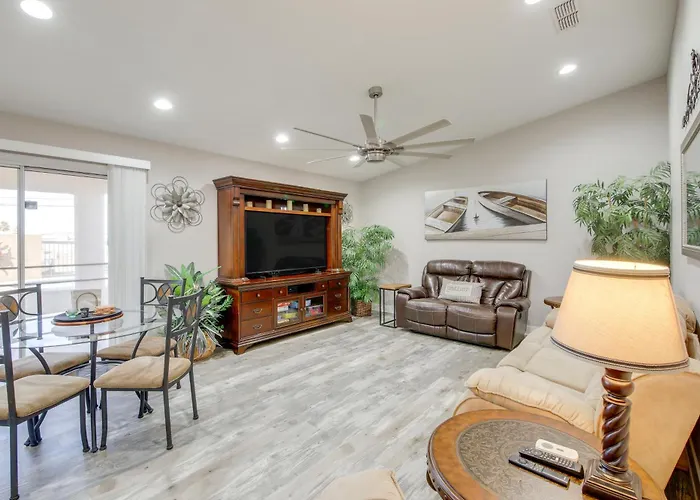 4 Mi To The Lake! Havasu Home W/ Heated Pool