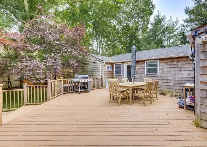 Hamptons Vacation Rental W/ Saltwater Pool