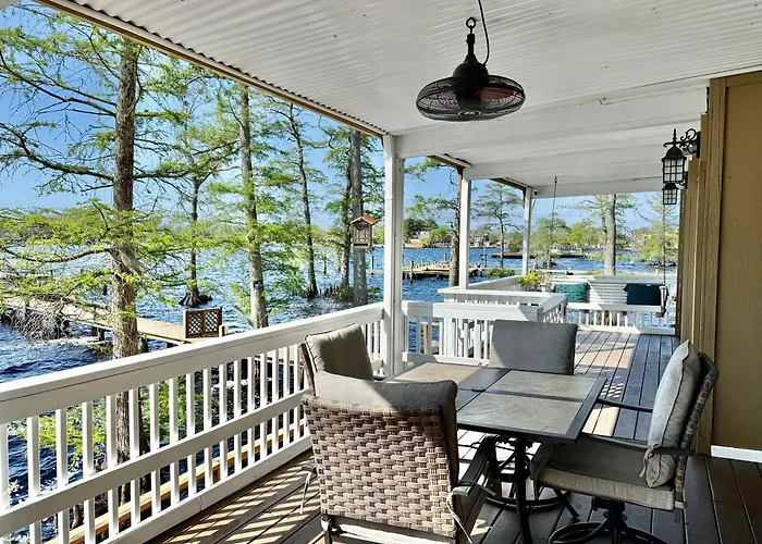 Downtown Waterfront Condo W Boat Slip & Deck