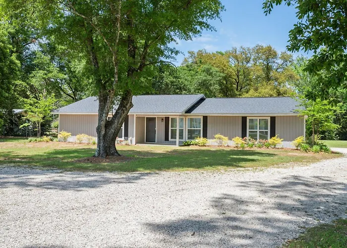 Peaceful Fairhope Retreat-Large Home On 1 Acre Lot