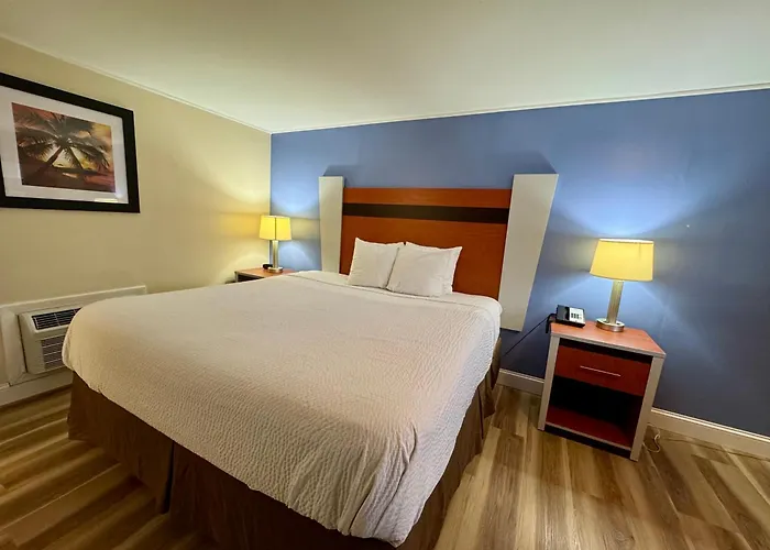 Days Inn By Wyndham - Cape Cod
