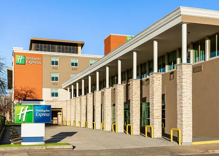 Holiday Inn Express Baltimore At The Stadiums By Ihg