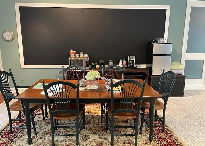 Full Circle Farm Inn