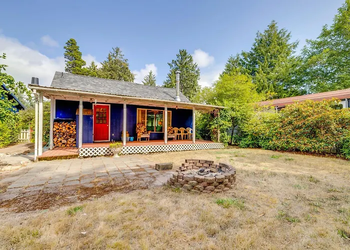 Pet-Friendly Ocean Park Rental W/ Outdoor Fire Pit