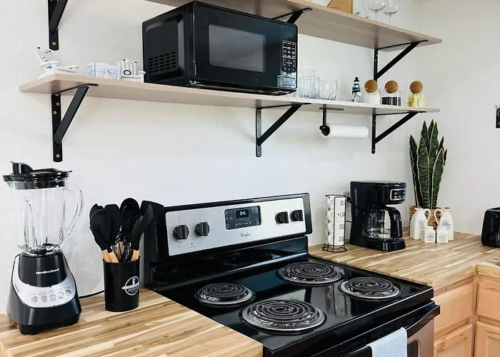 Private, Cozy, Beach Guest-Suite C
