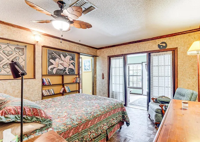 Lake Access + Private Patio: Sunny Inverness Apt!