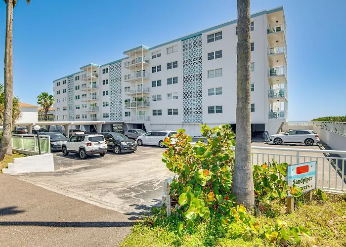 Steps To Ocean: Satellite Beach Condo W/ Balcony