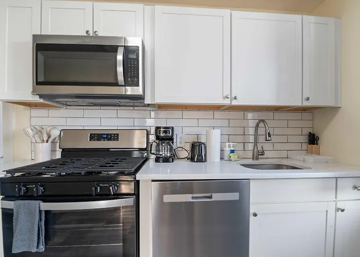 The Oakden Suites In Orange Loop B1