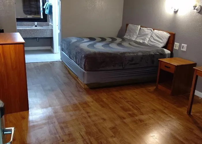 1 King Beds Hotel Studio 103