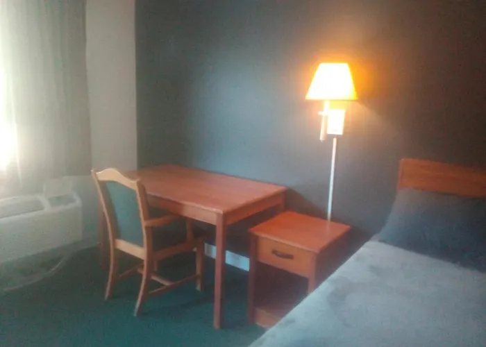King Bed Hotel Studio 102