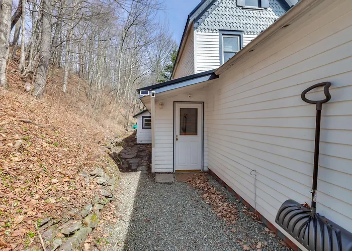 Walk To Vly Creek: Catskills Getaway W/ Porch