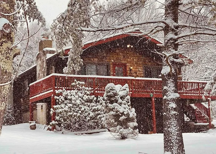 Romantic Chalet Hot Tub Near Hunter Mountain