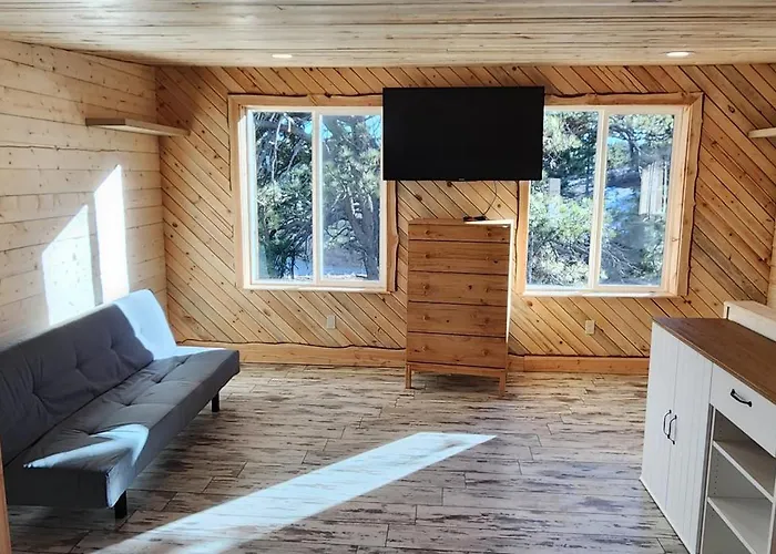 Rustic Treehouse