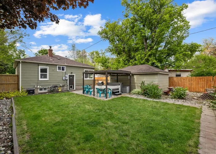 Bo360 Cheerful Home With Private Hot Tub