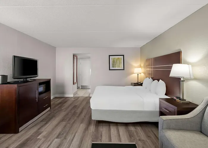 Best Western Luxbury Inn Fort Wayne