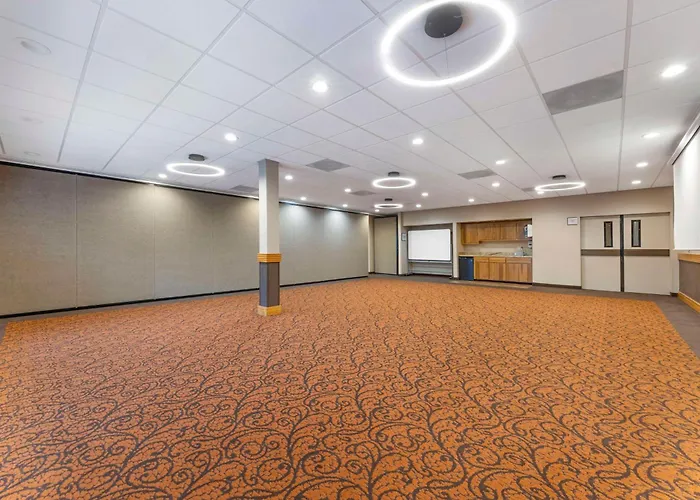 Best Western Plus Mill Creek Inn