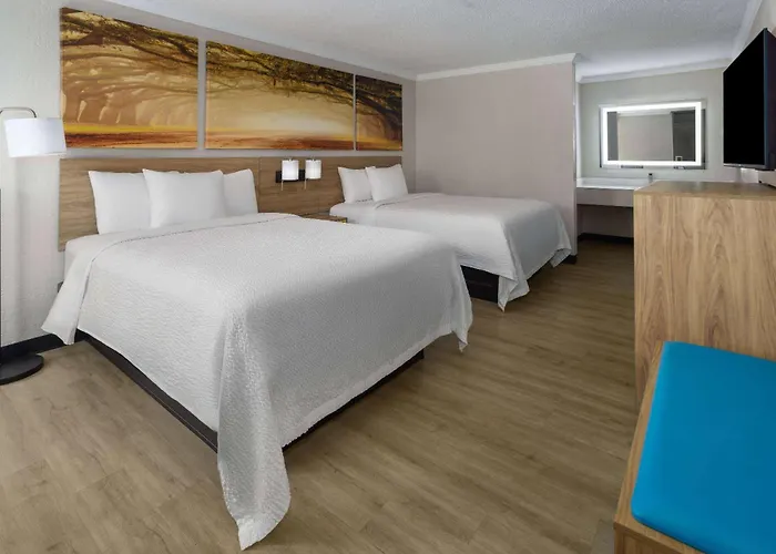 Days Inn By Wyndham Hinesville Near Fort Stewart