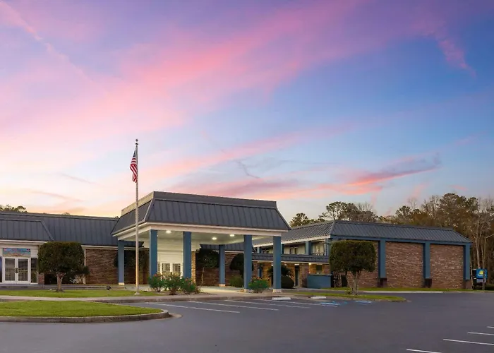 Days Inn By Wyndham Hinesville Near Fort Stewart