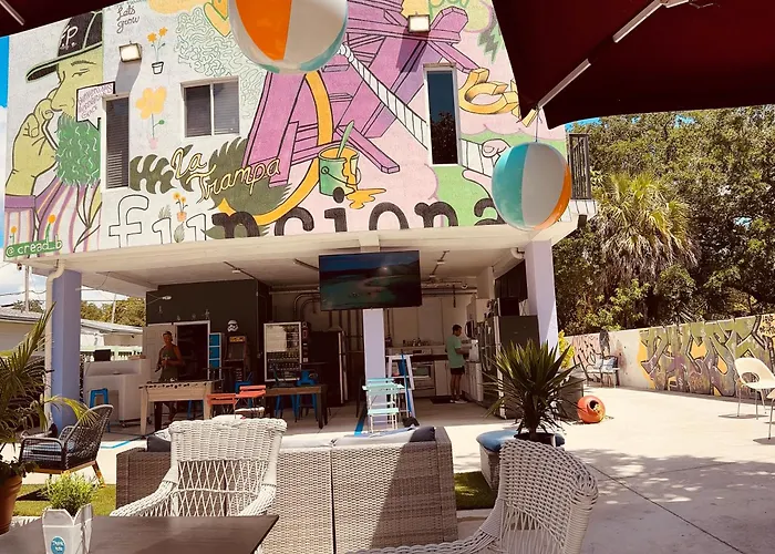 Atrium Design District