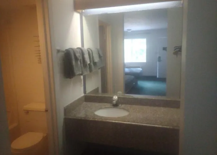 2 Double Bed Hotel Studio 128