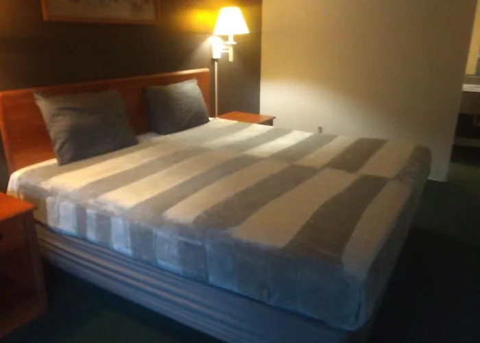 2 Double Beds Hotel Studio 126