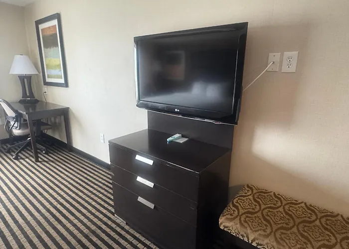 Sonesta Essential Indianapolis Airport