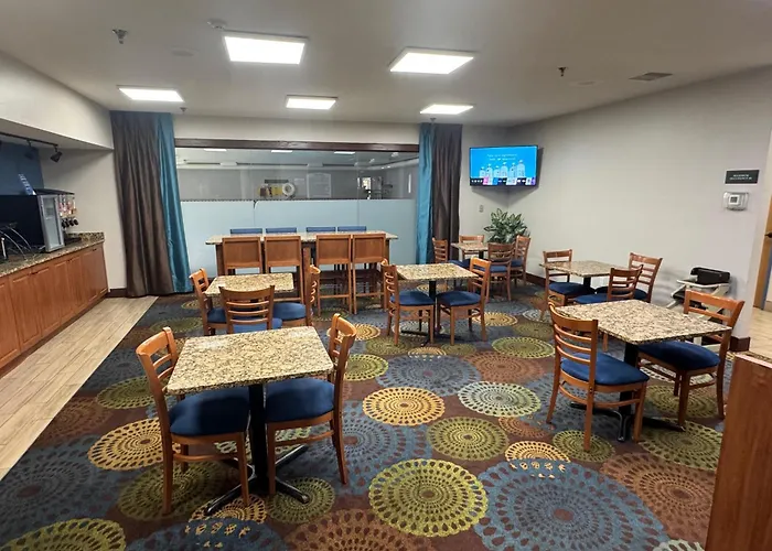 Baymont By Wyndham Mishawaka South Bend Area