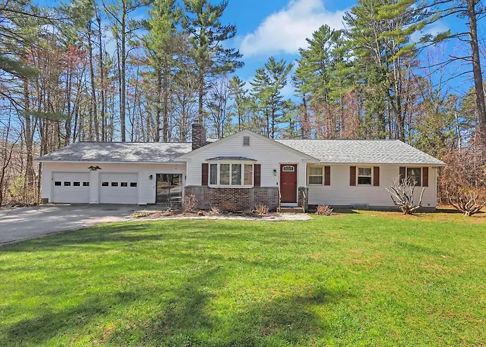 Melvin Village - 5 Bed3 Bath - Lake Winnipesaukee