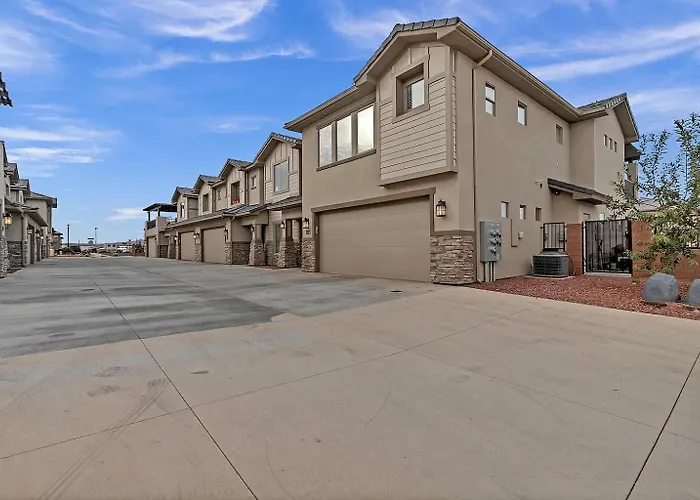 Home Near Zion With Private Pool & Waterpark Access