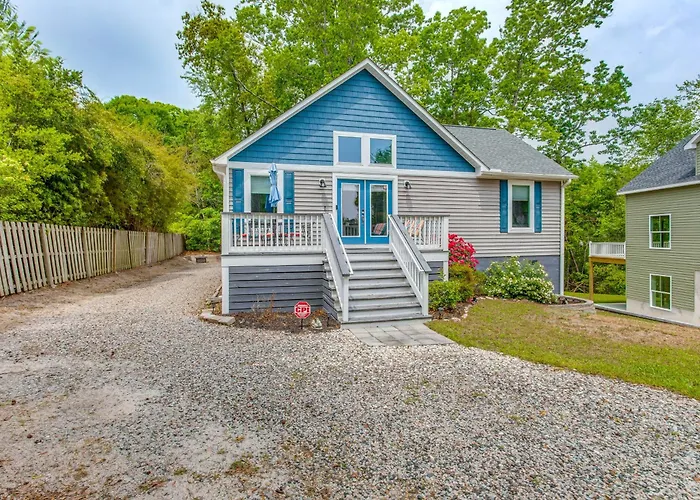 Golf Cart Included: Little River Cottage W/ Deck!