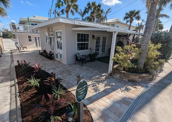 Casey Key 1-Bedroom Courtyard Villa