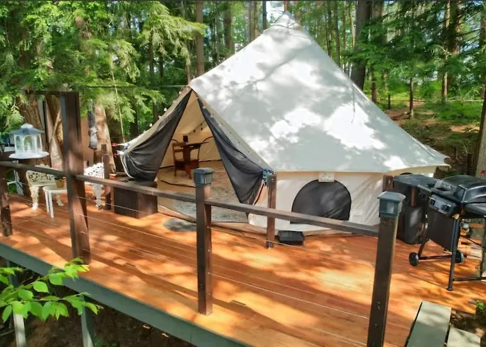 Stabbin Cabin #2 On Grant Island - Hot Tub, Boat, Pet Friendly