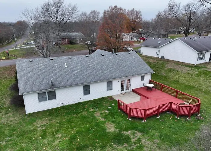 Cozy Retreat 3Bdrm 2Bath House With Deck