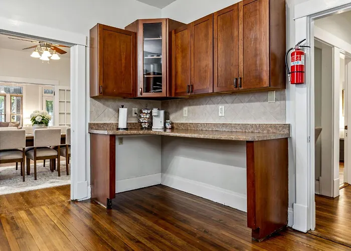 Dog-Friendly House By Main Street