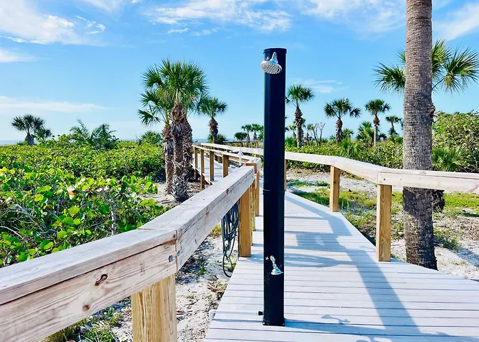 Breathtaking Views At Seaspray - Oceanfront Accomodations