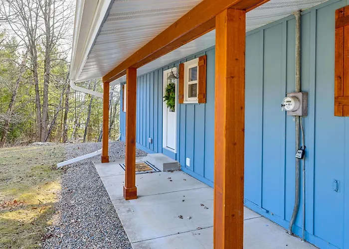 Family-Friendly Lakefront Retreat In Tomahawk!