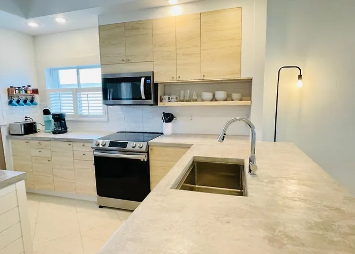 Breathtaking Views At Seaspray - Oceanfront Accomodations