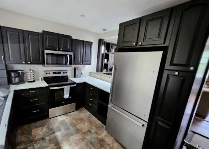 Modern 2Br In Great Location