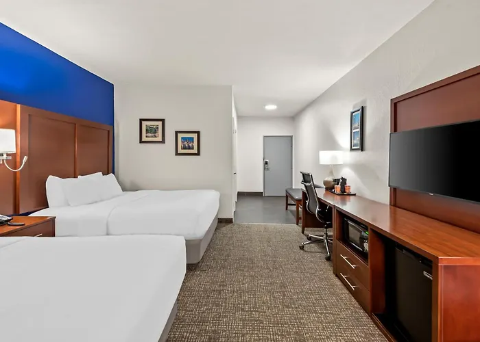 Comfort Inn & Suites Fairborn Near Wright Patterson Afb