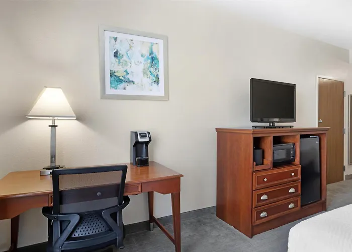 Best Western Plus Executive Hotel & Suites