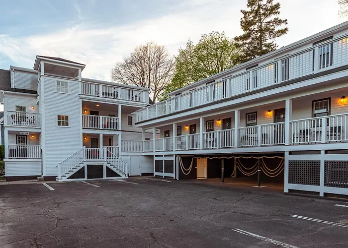Eagle House Motel