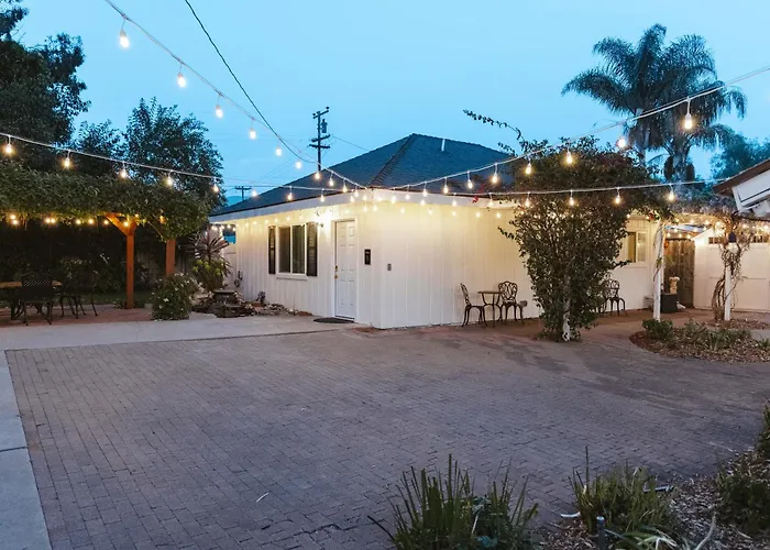 Kaleidoscope Inn & Gardens